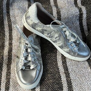 GBG Los Angeles Silver Camouflage Women's Sneakers